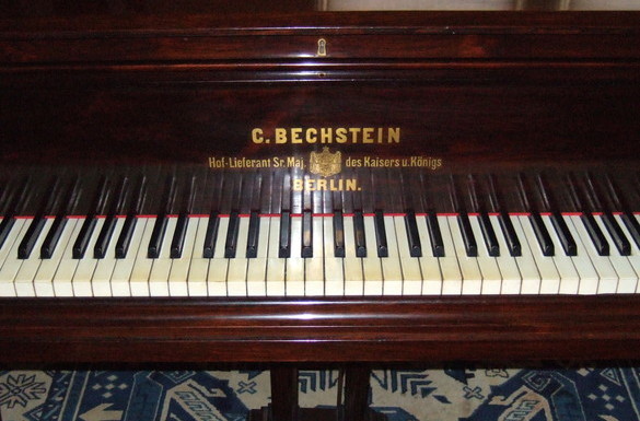 Specialty Pianos